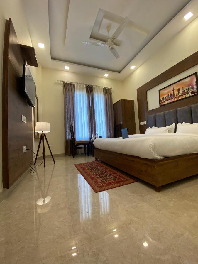 Hotel Woodlark Zirakpur Chandigarh - Brand New Hotel 外观 照片